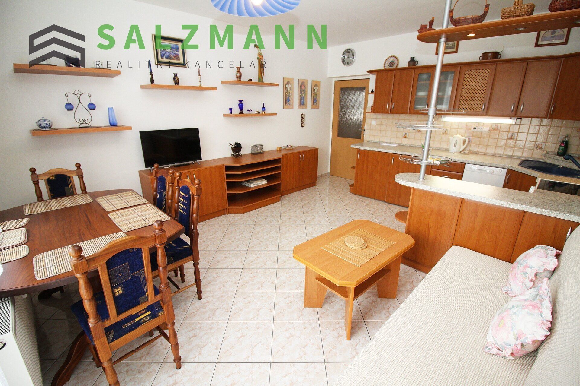 Pronájem bytu 3+kk 72 m² - foto 3