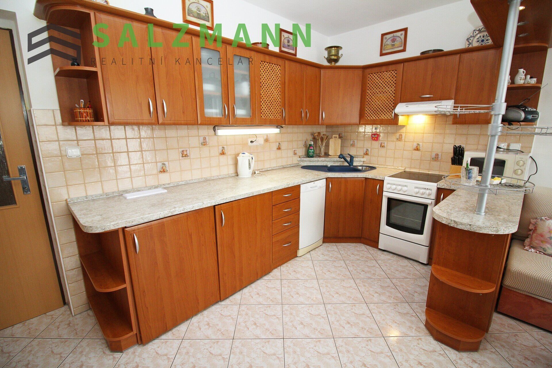 Pronájem bytu 3+kk 72 m² - foto 2