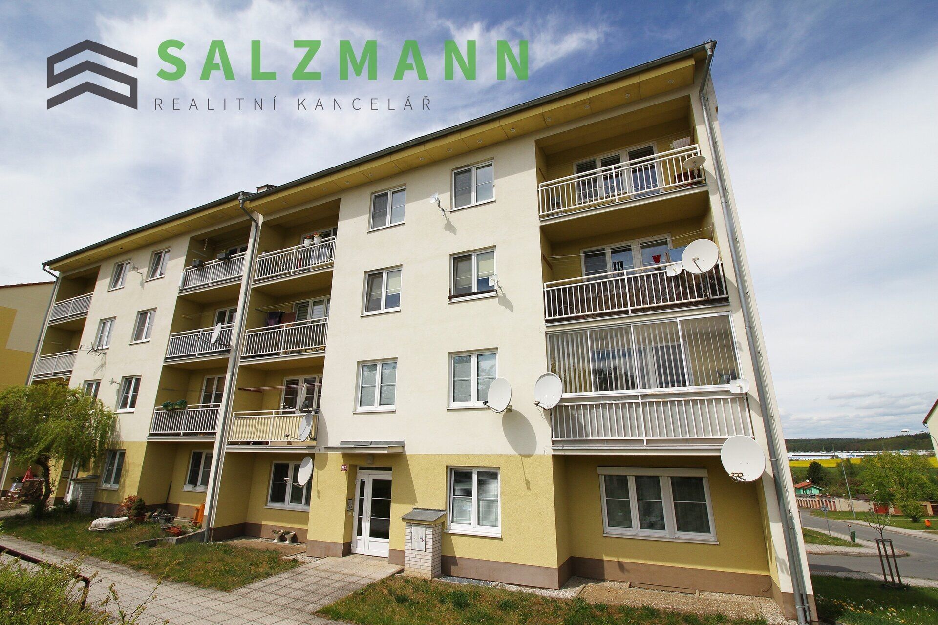 Pronájem bytu 3+kk 72 m² - foto 1