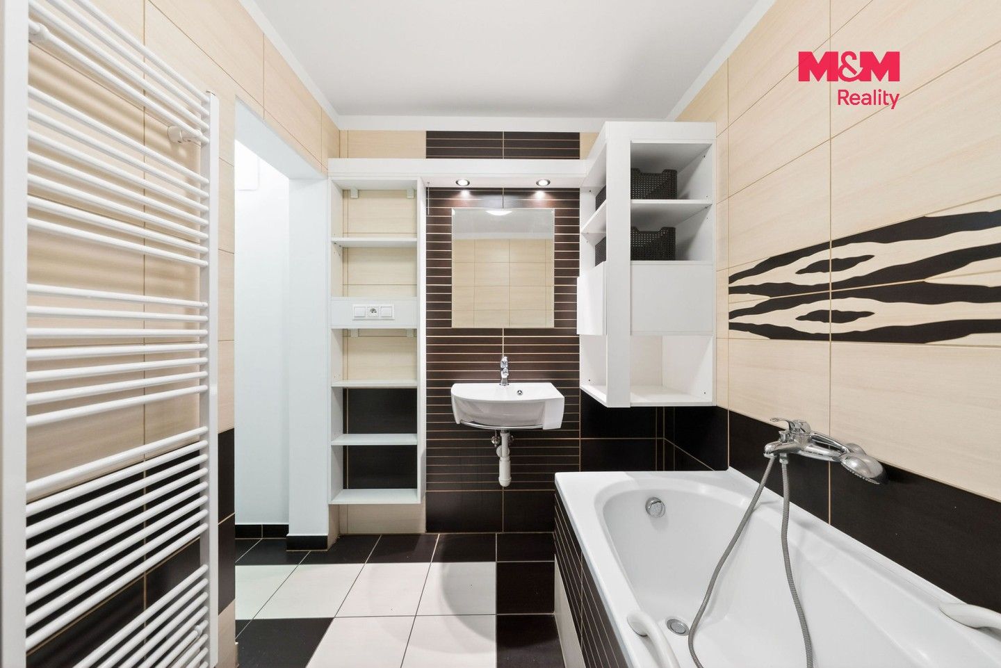 Prodej bytu 2+kk 53 m² - foto 2