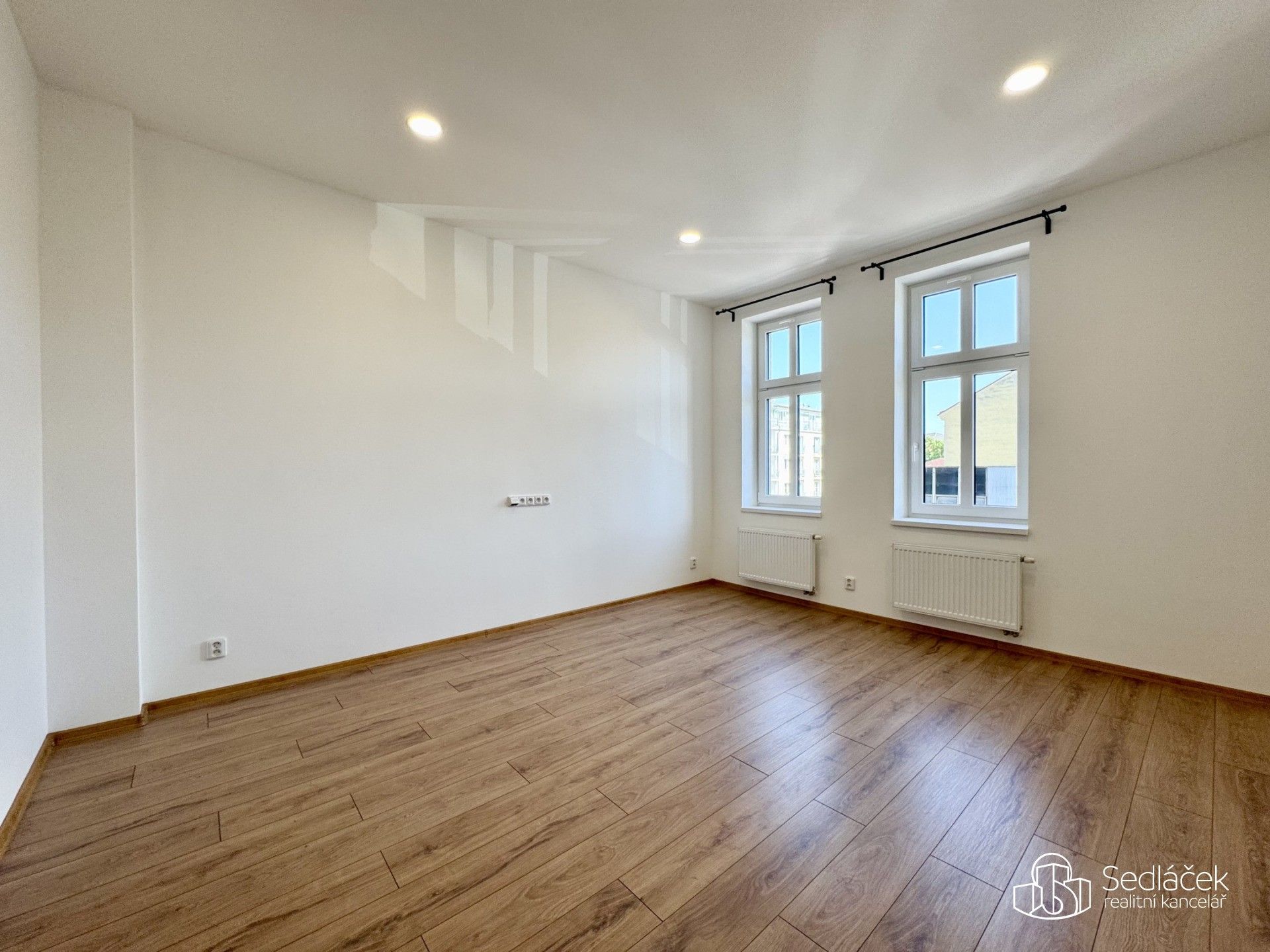 Pronájem bytu 3+kk 78 m² - foto 8