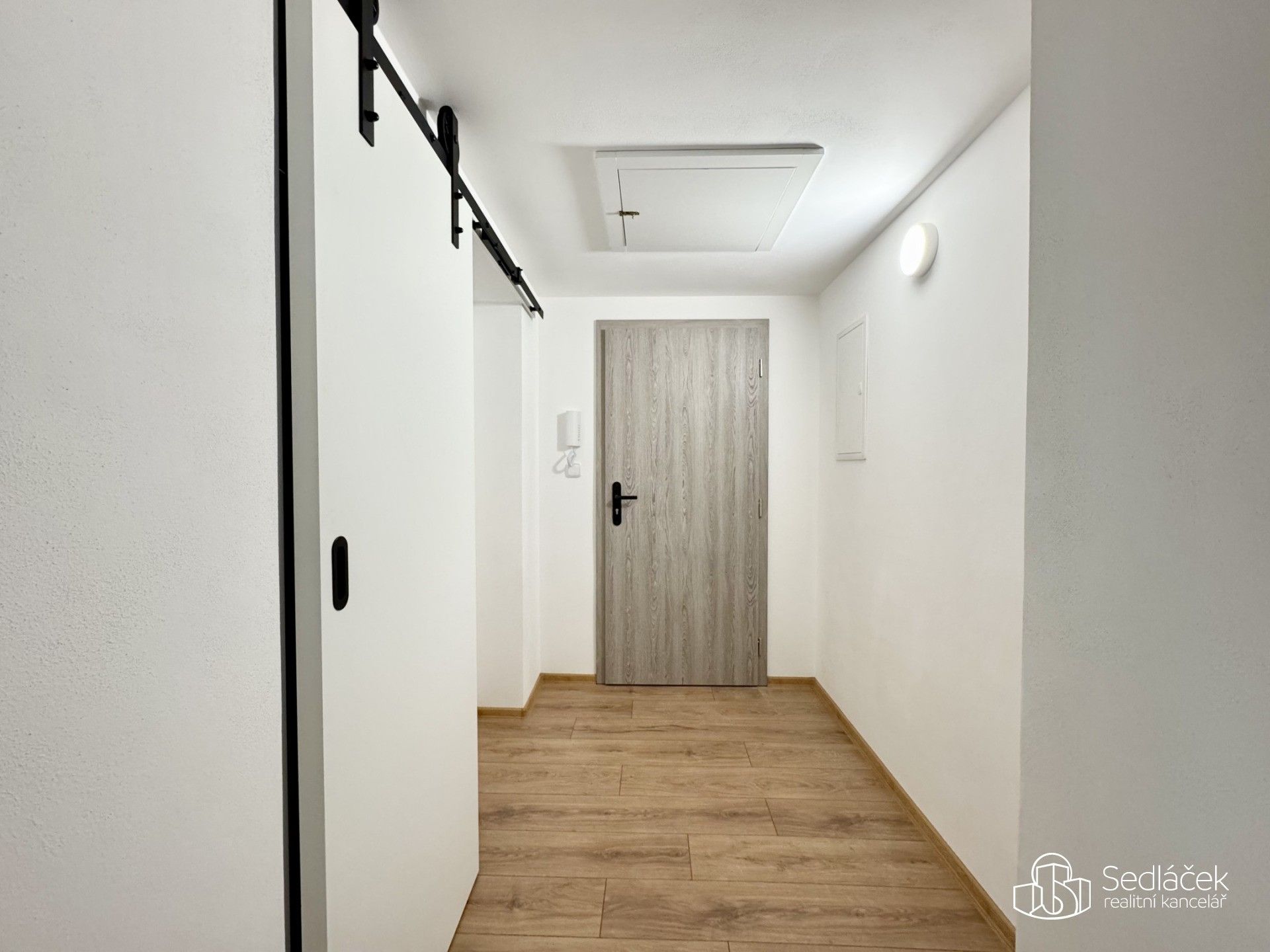 Pronájem bytu 3+kk 78 m² - foto 12