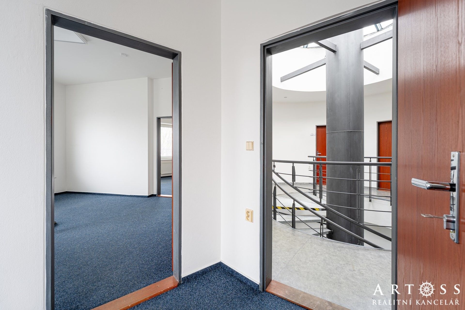 Pronájem komerčního prostoru 230 m² - foto 9