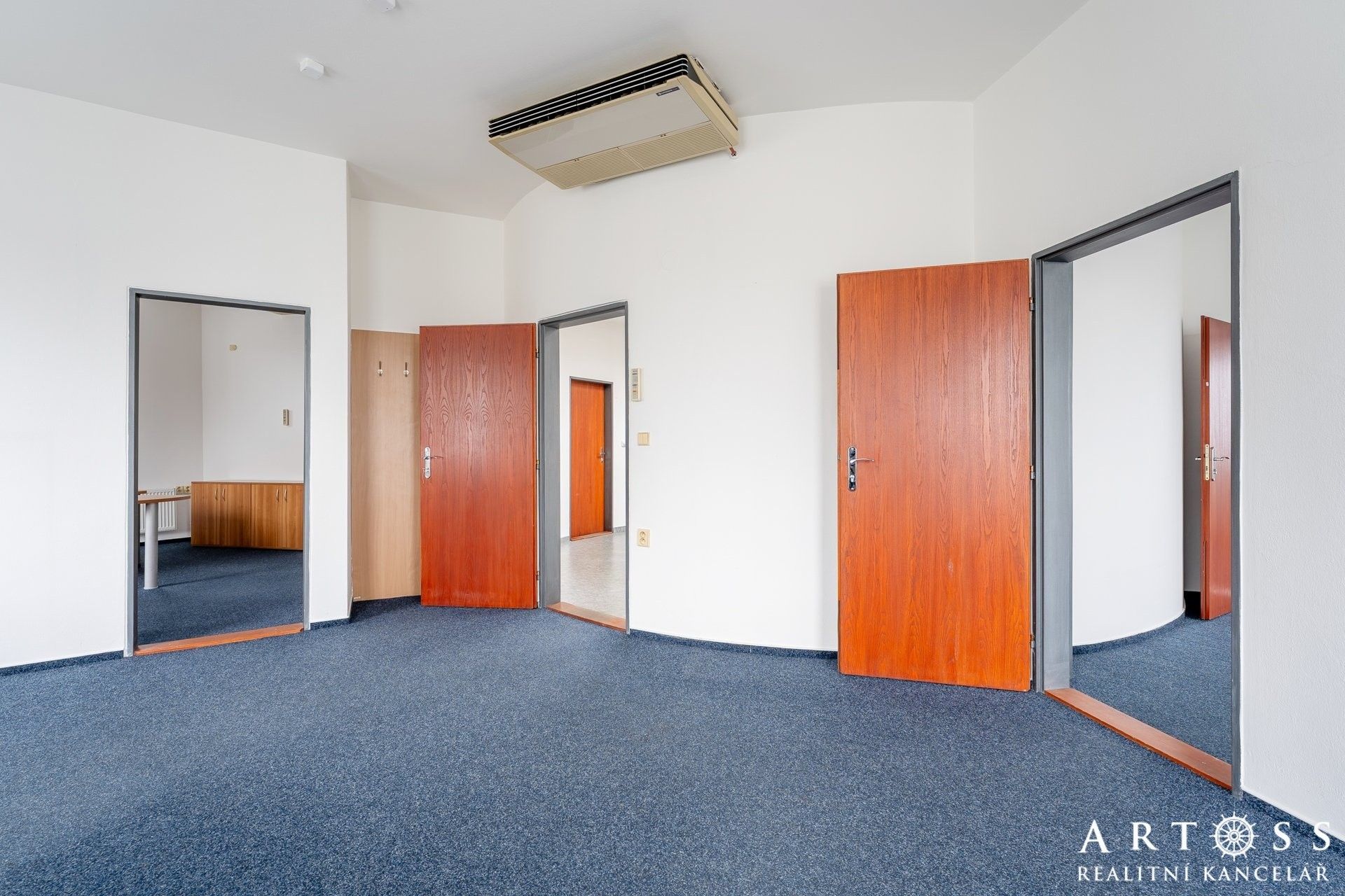 Pronájem komerčního prostoru 230 m² - foto 11