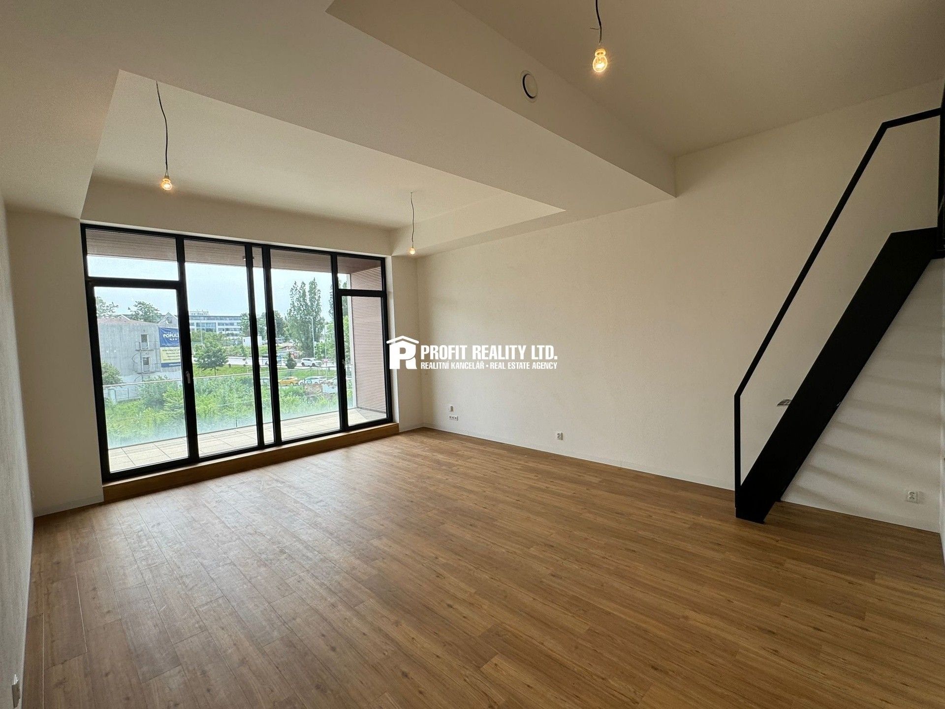 Pronájem bytu 2+kk 50 m² - foto 2