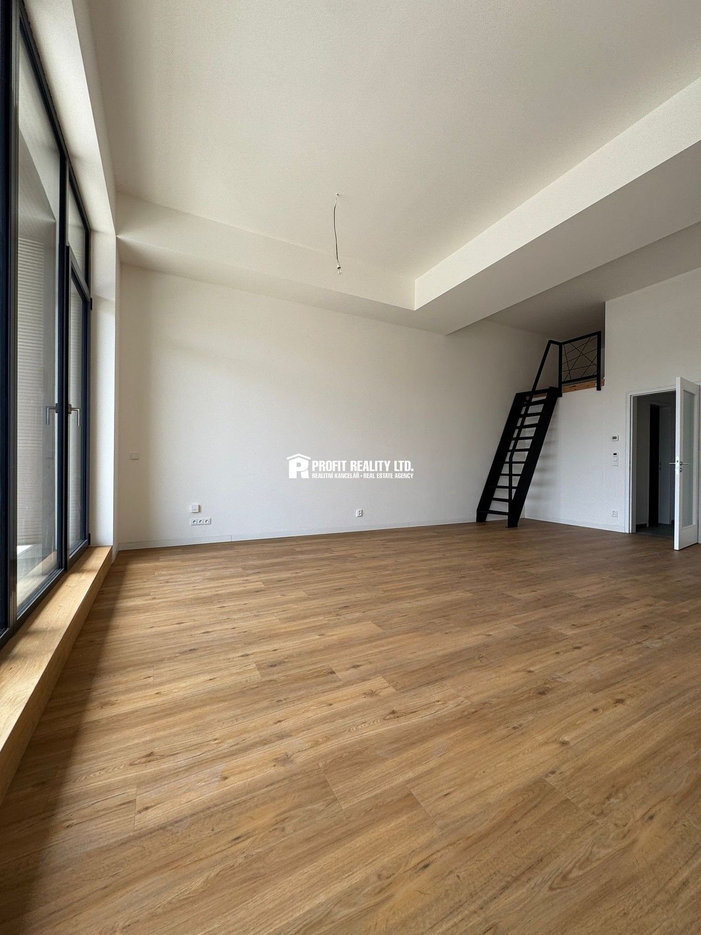 Pronájem bytu 2+kk 50 m² - foto 3