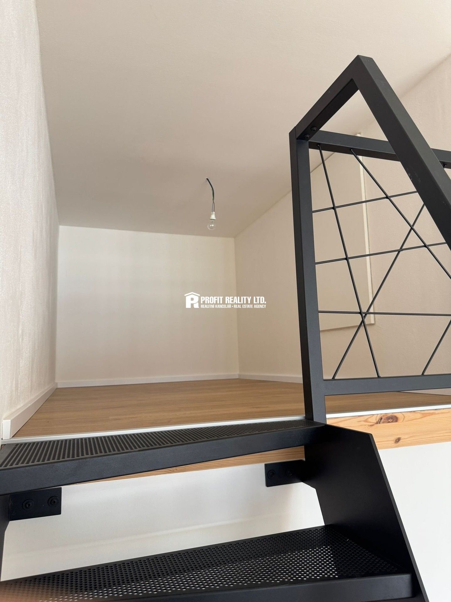 Pronájem bytu 2+kk 50 m² - foto 4