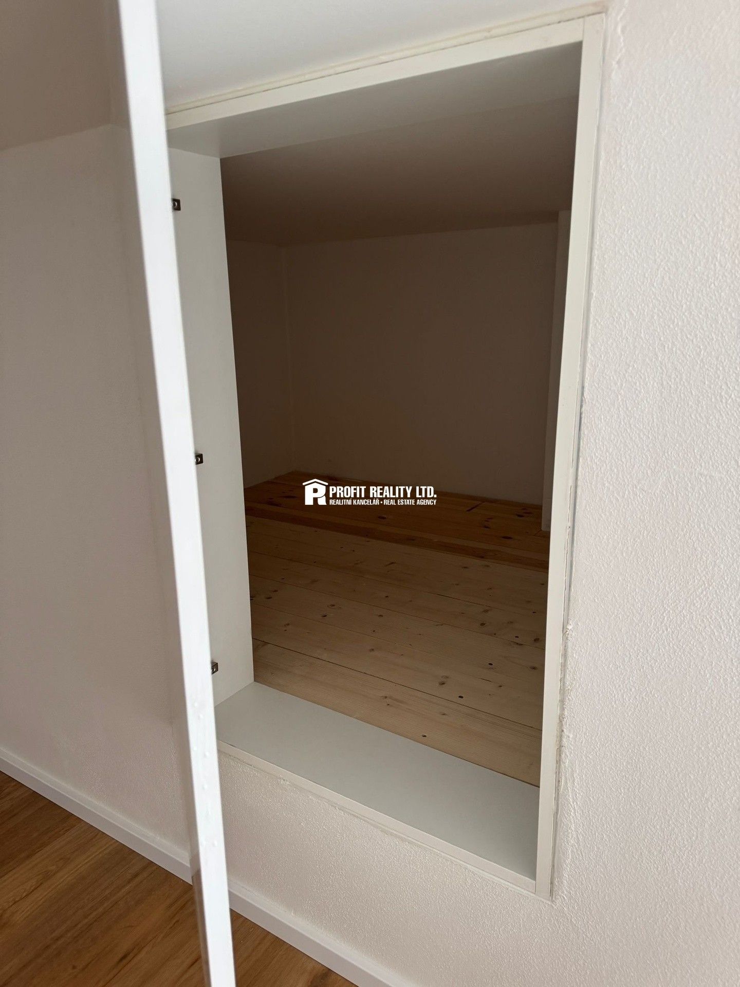 Pronájem bytu 2+kk 50 m² - foto 5