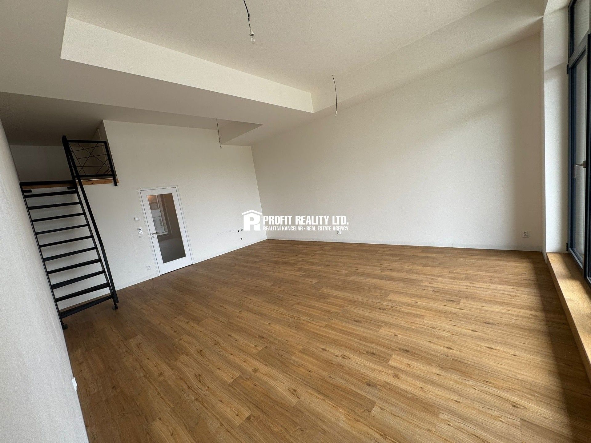 Pronájem bytu 2+kk 50 m² - foto 7