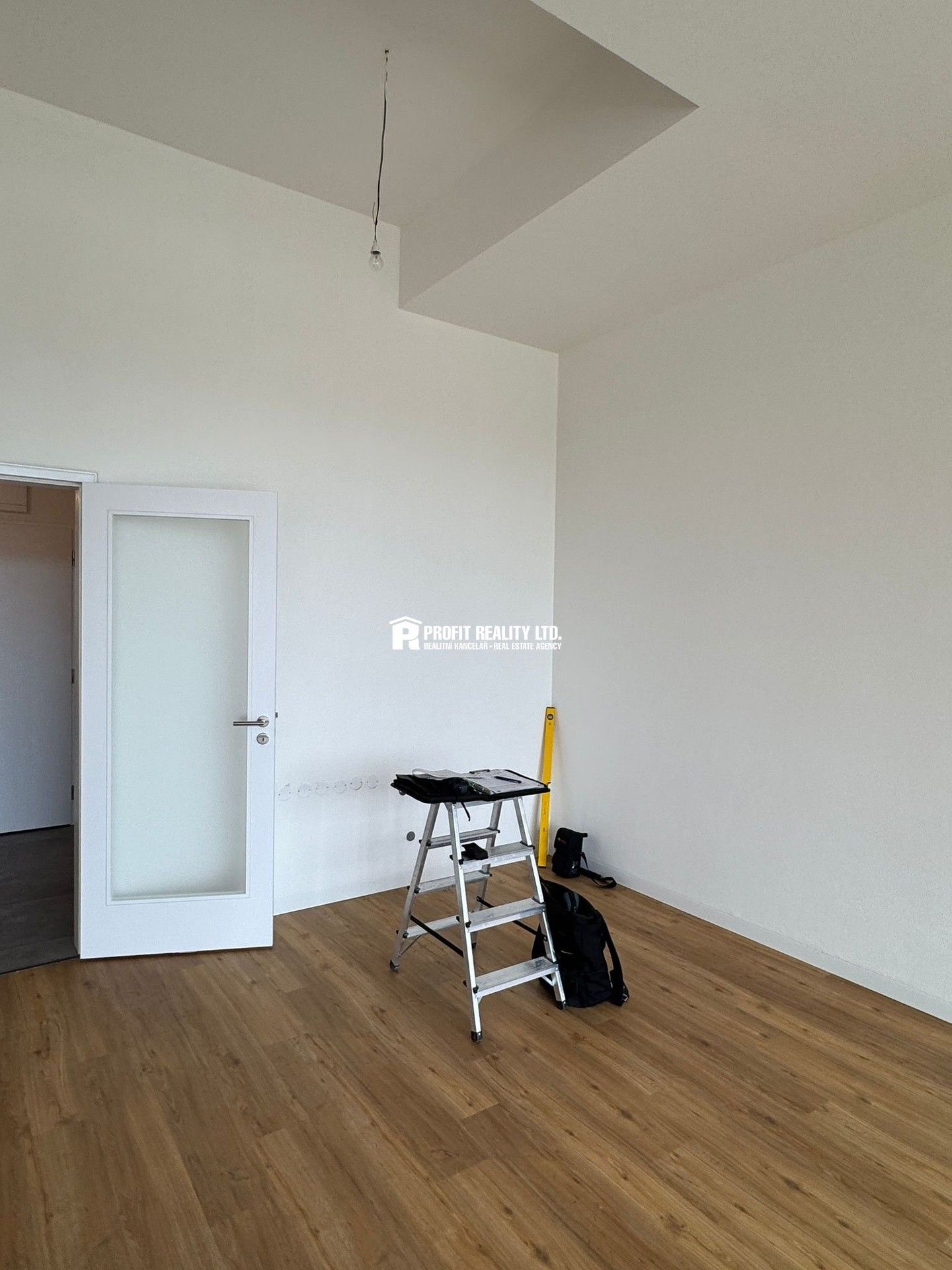 Pronájem bytu 2+kk 50 m² - foto 8