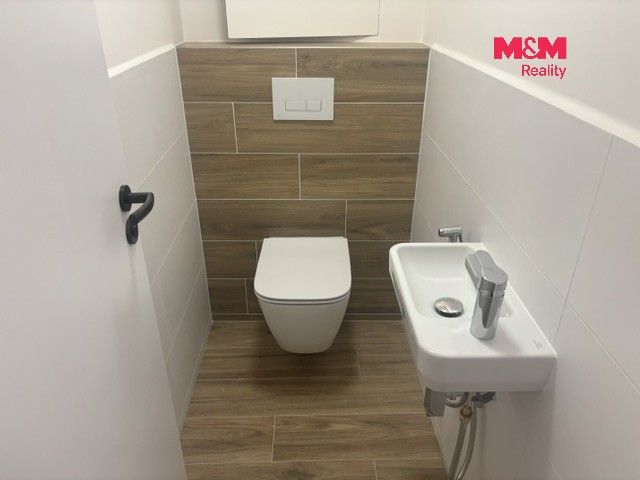 Pronájem bytu 2+kk 70 m² - foto 8