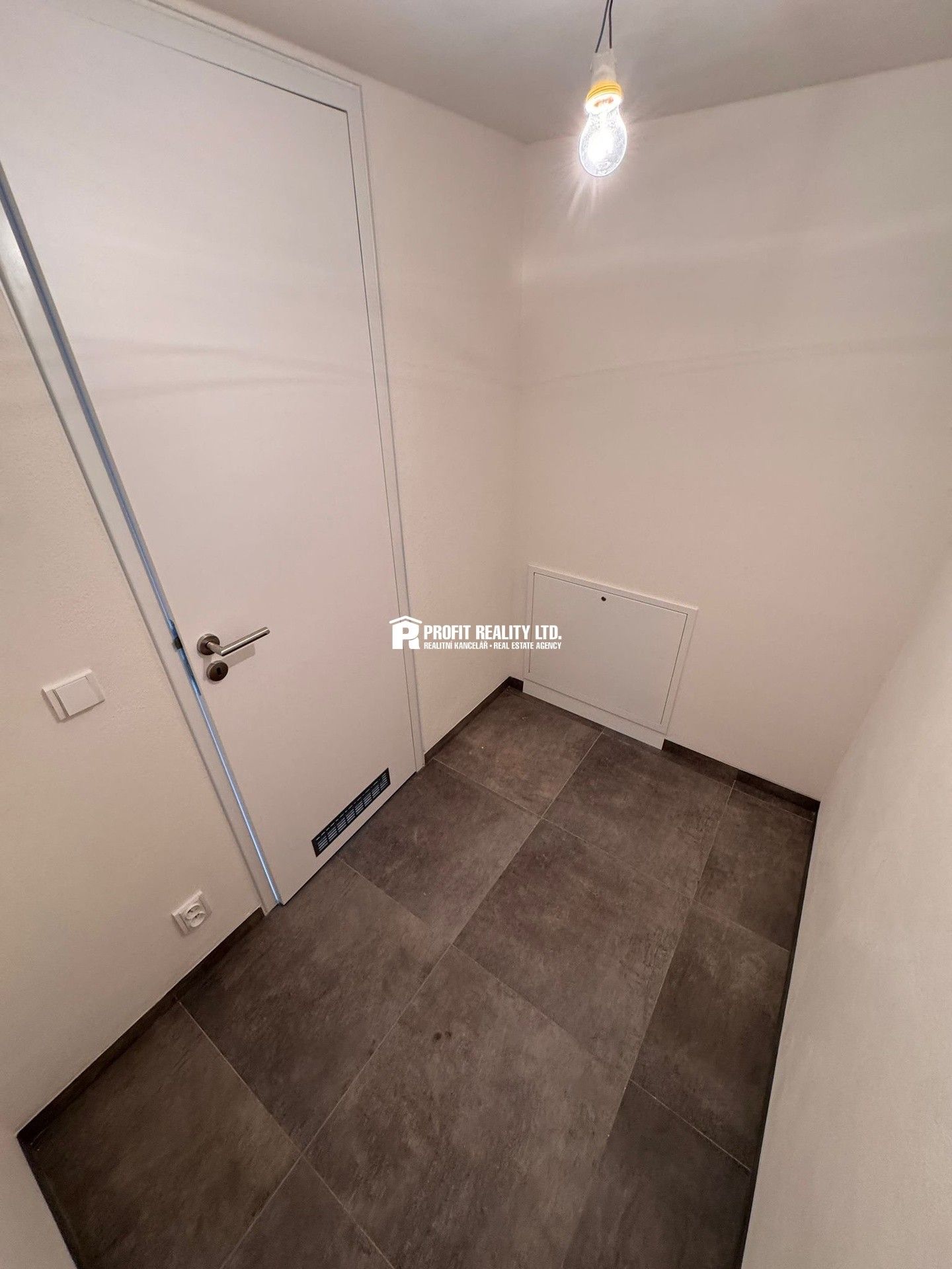 Pronájem bytu 2+kk 50 m² - foto 15