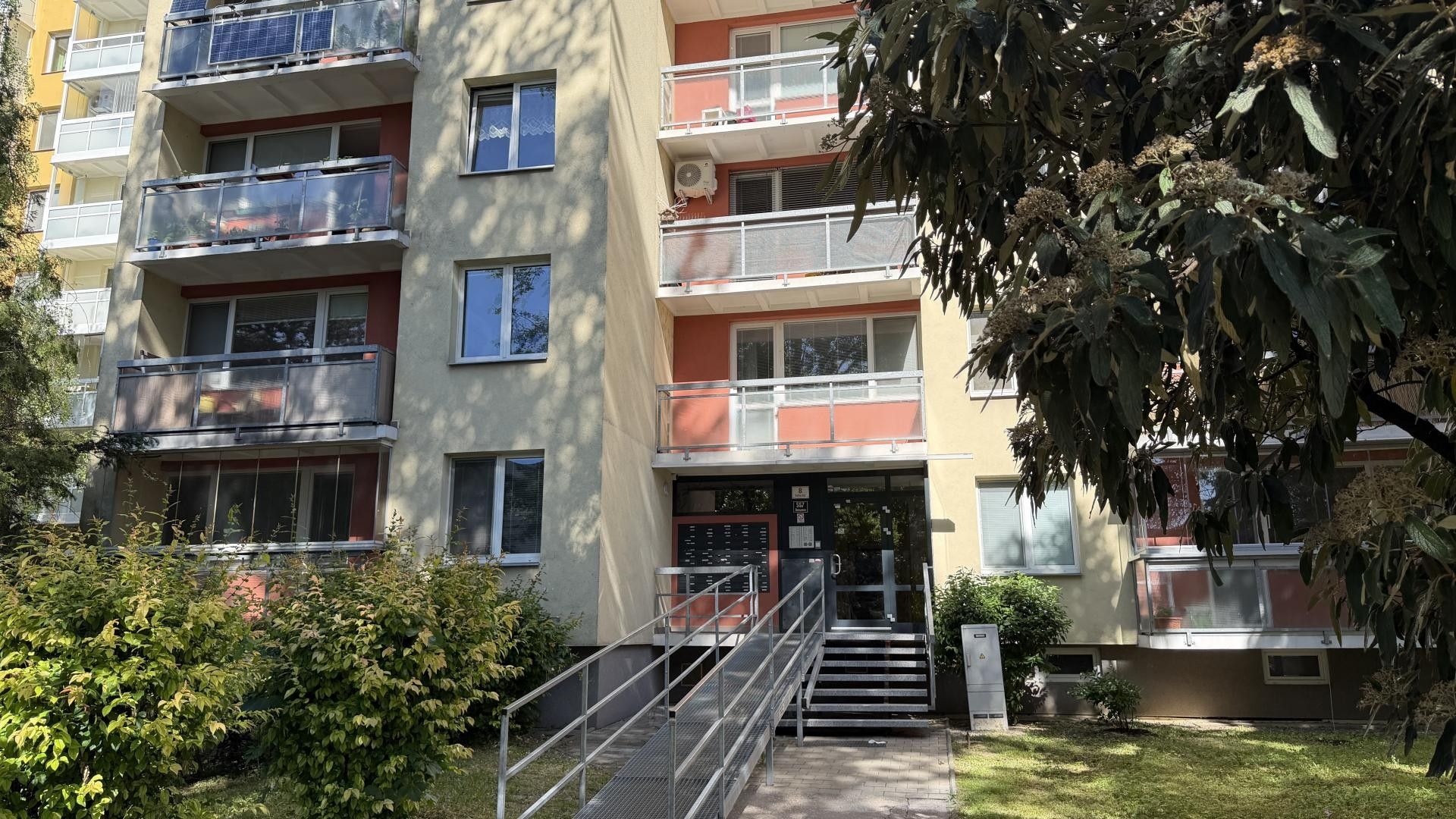 Prodej bytu 3+1 72 m² - foto 1
