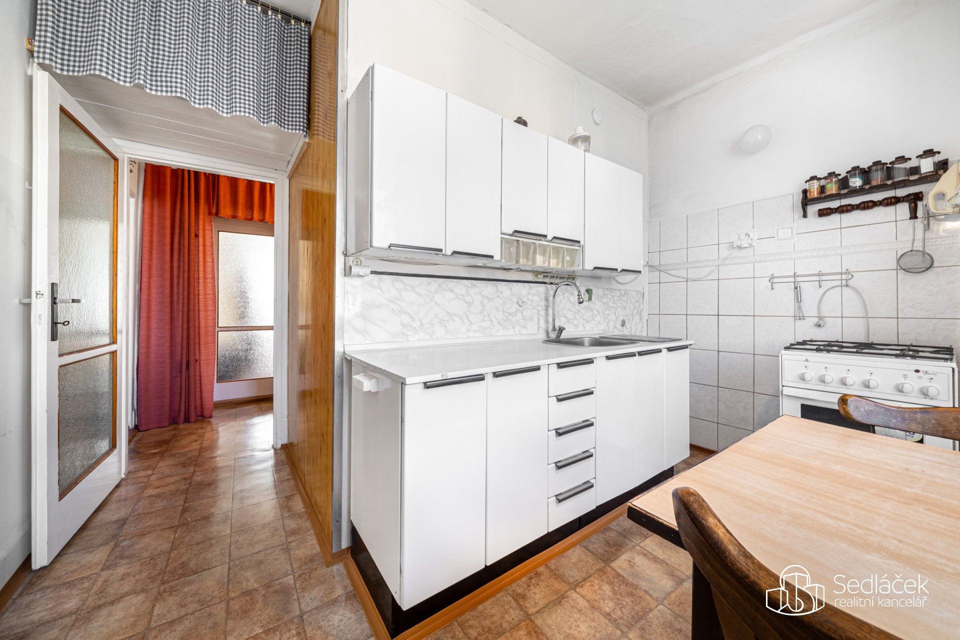 Prodej bytu 3+1 71 m² - foto 2