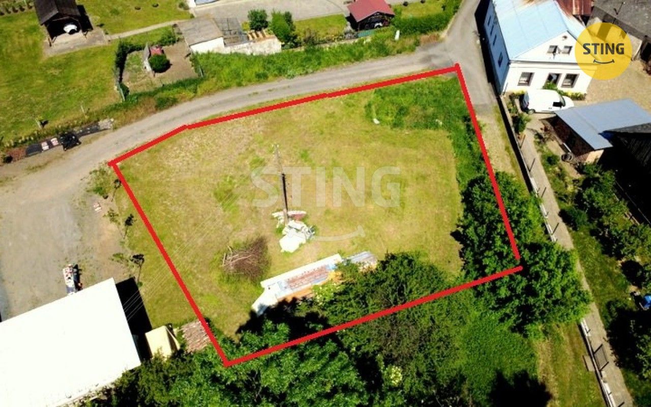 Prodej pozemku 676 m² - foto 1