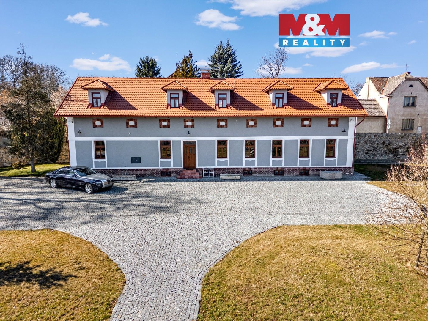 Prodej domu 332 m² - foto 1