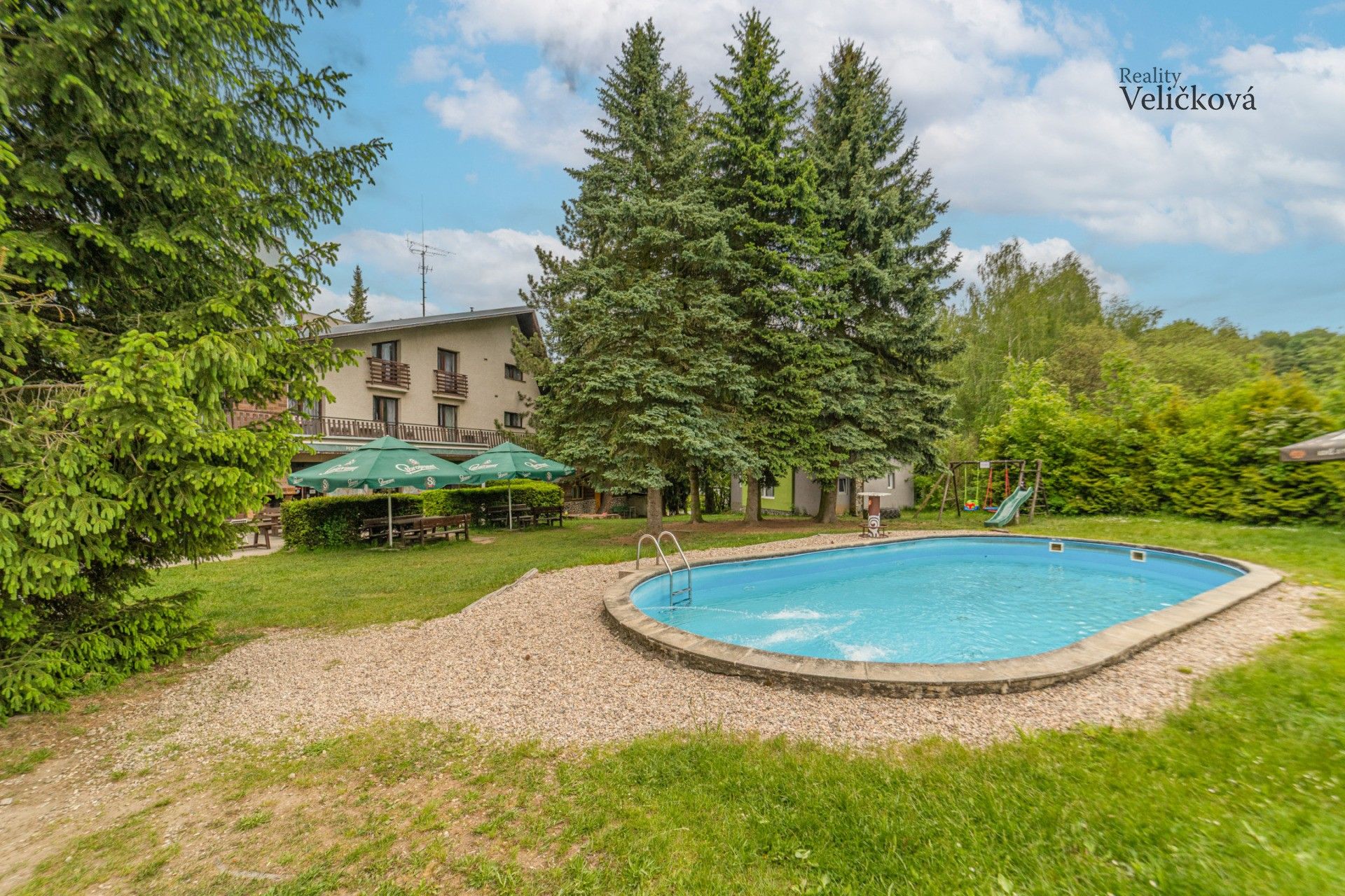 Prodej komerčního prostoru 700 m² - foto 4