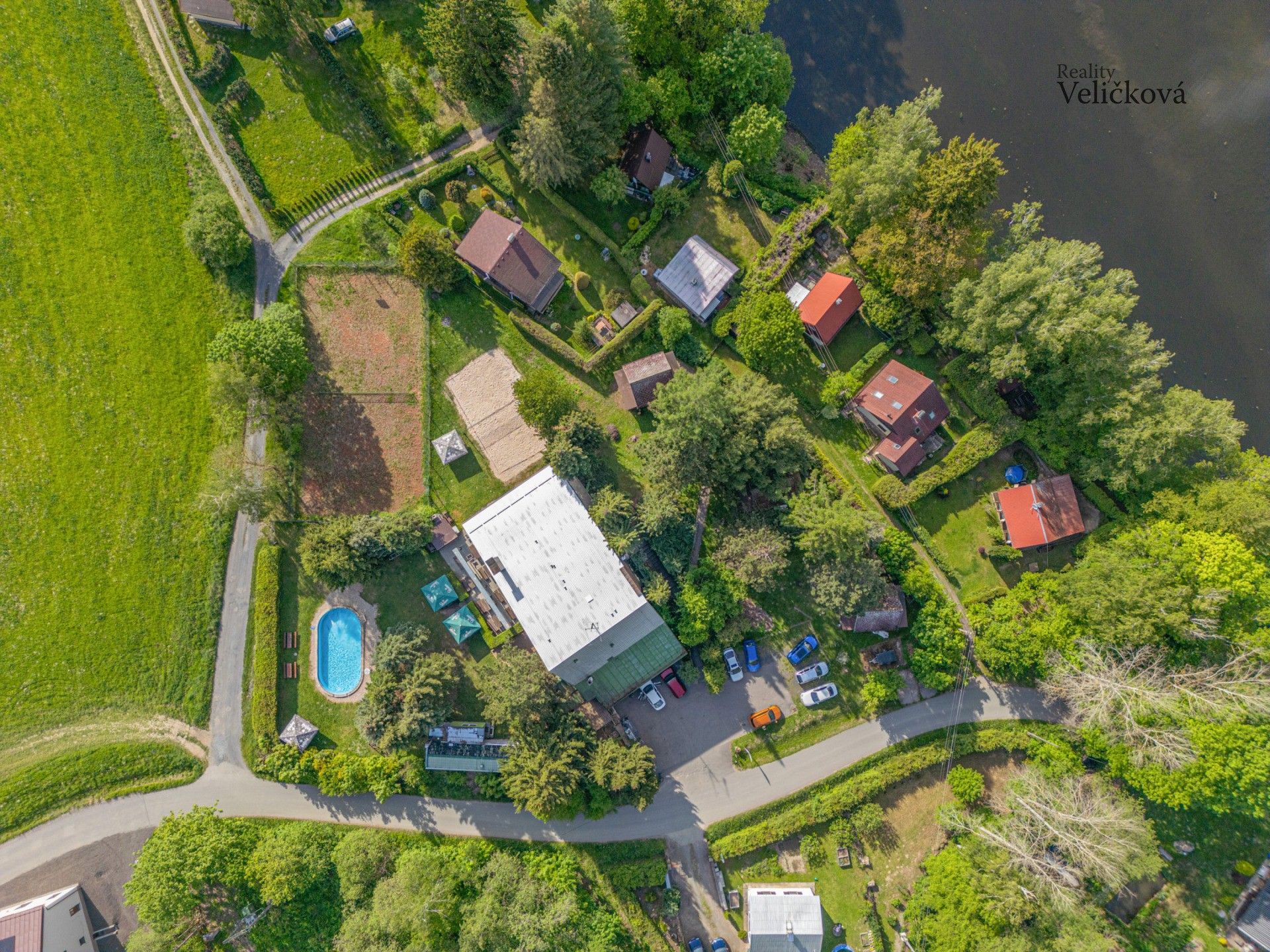 Prodej komerčního prostoru 700 m² - foto 7