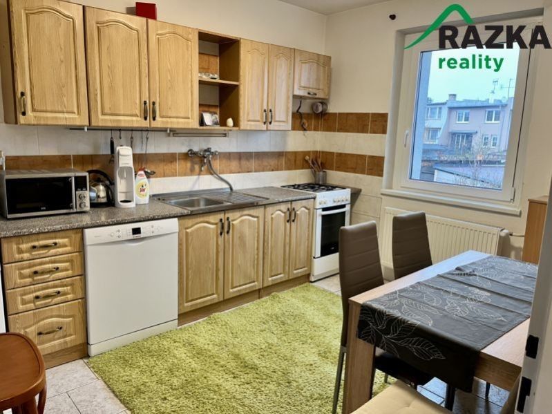 Pronájem bytu 1+1 50 m² - foto 1