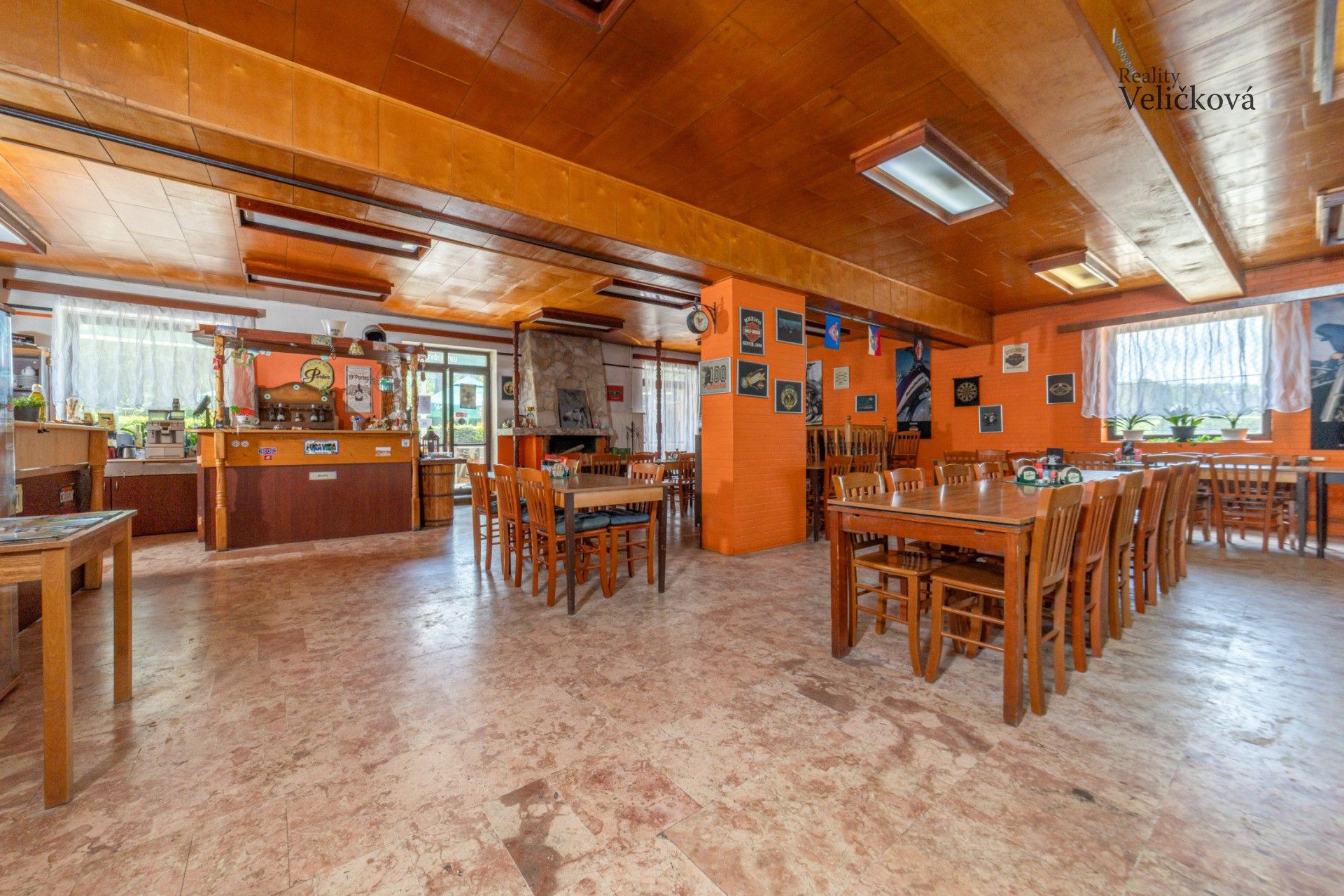 Prodej komerčního prostoru 700 m² - foto 18