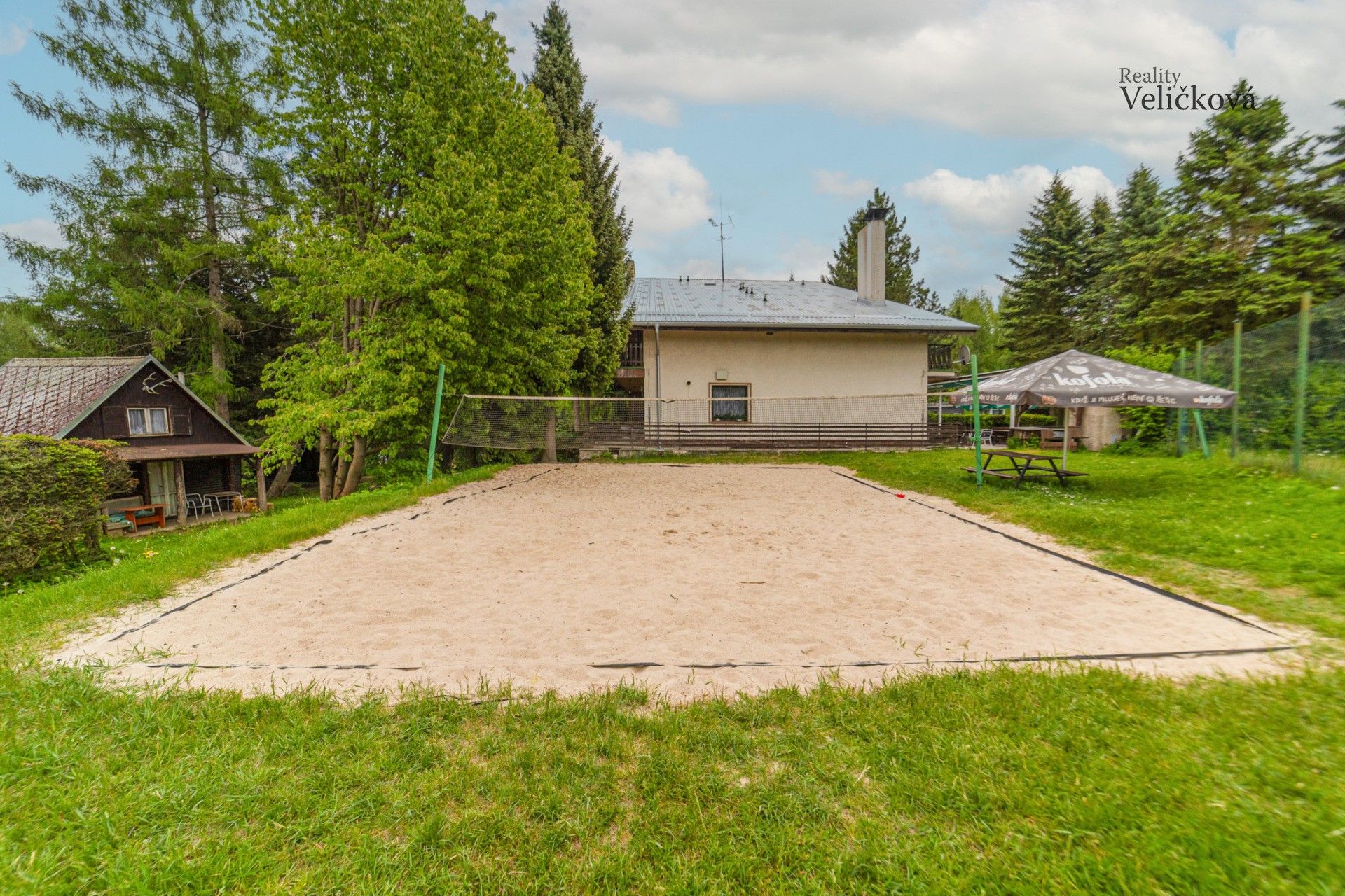 Prodej komerčního prostoru 700 m² - foto 39
