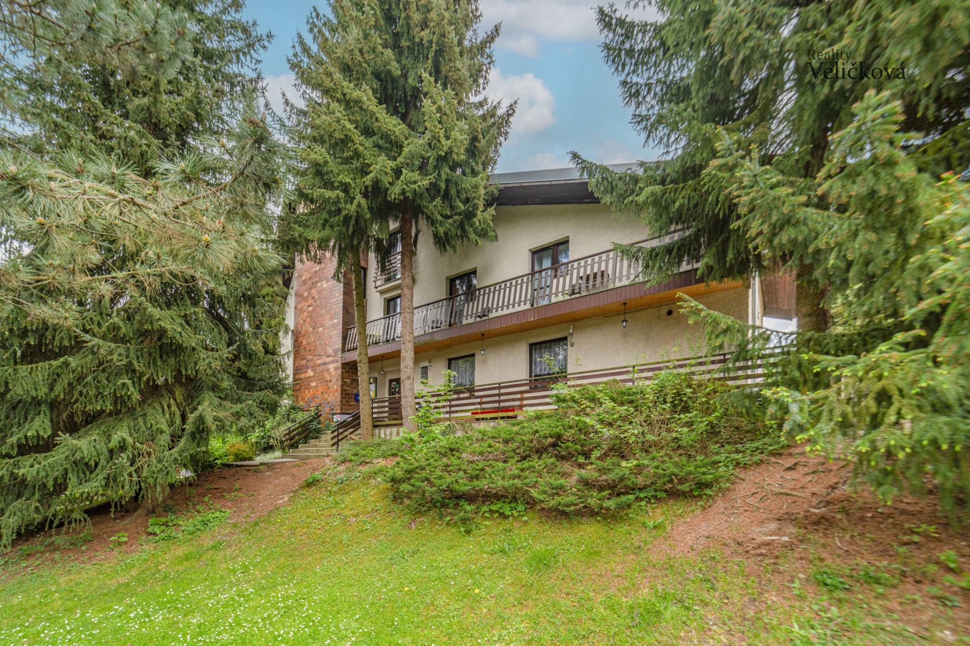 Prodej komerčního prostoru 700 m² - foto 38