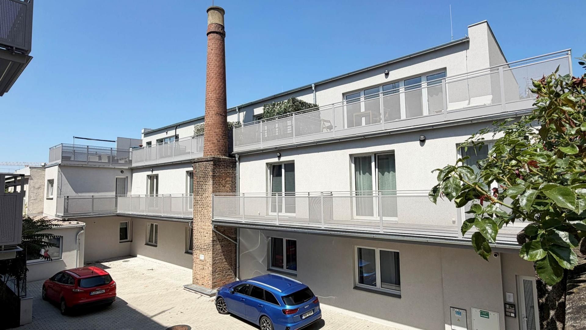 Pronájem bytu 1+kk 24 m² - foto 1