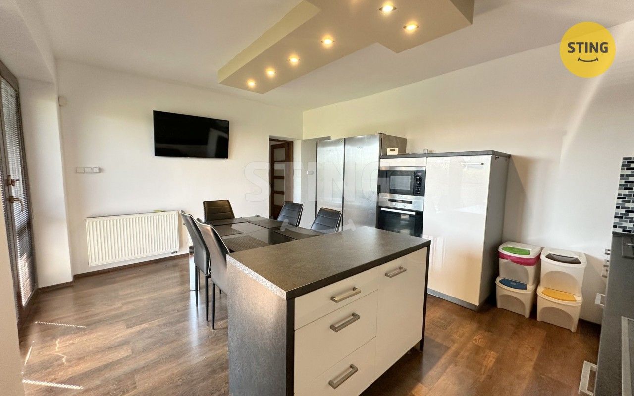 Pronájem domu 230 m² - foto 3