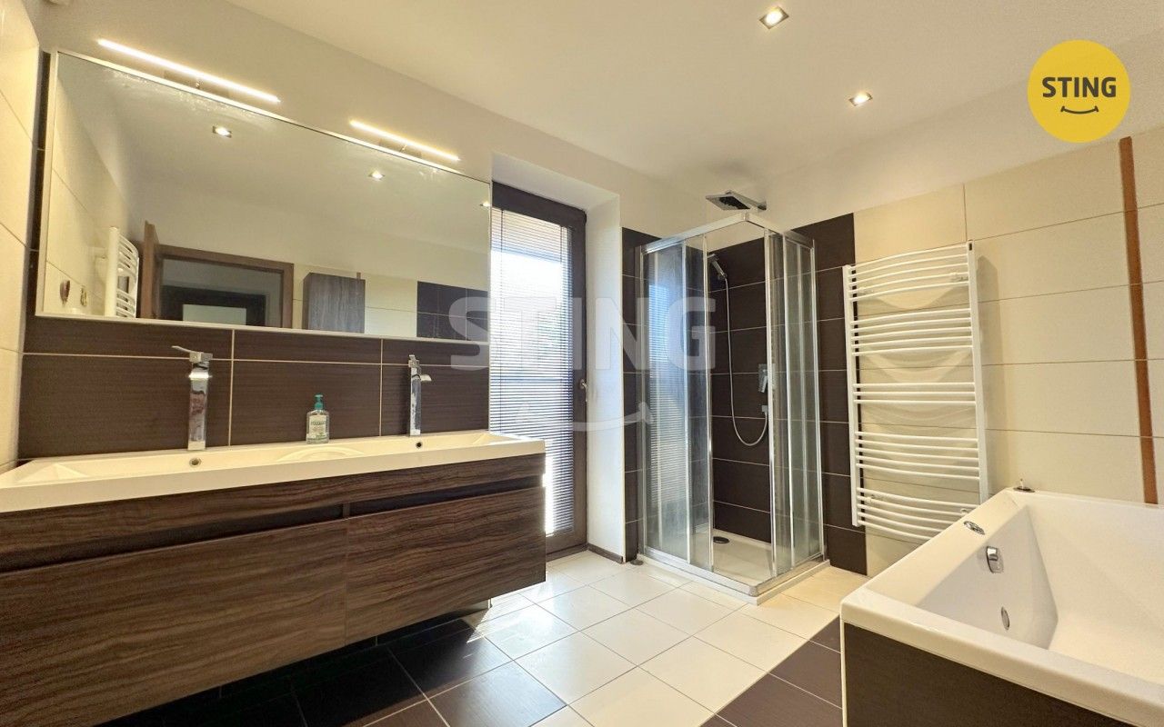 Pronájem domu 230 m² - foto 10