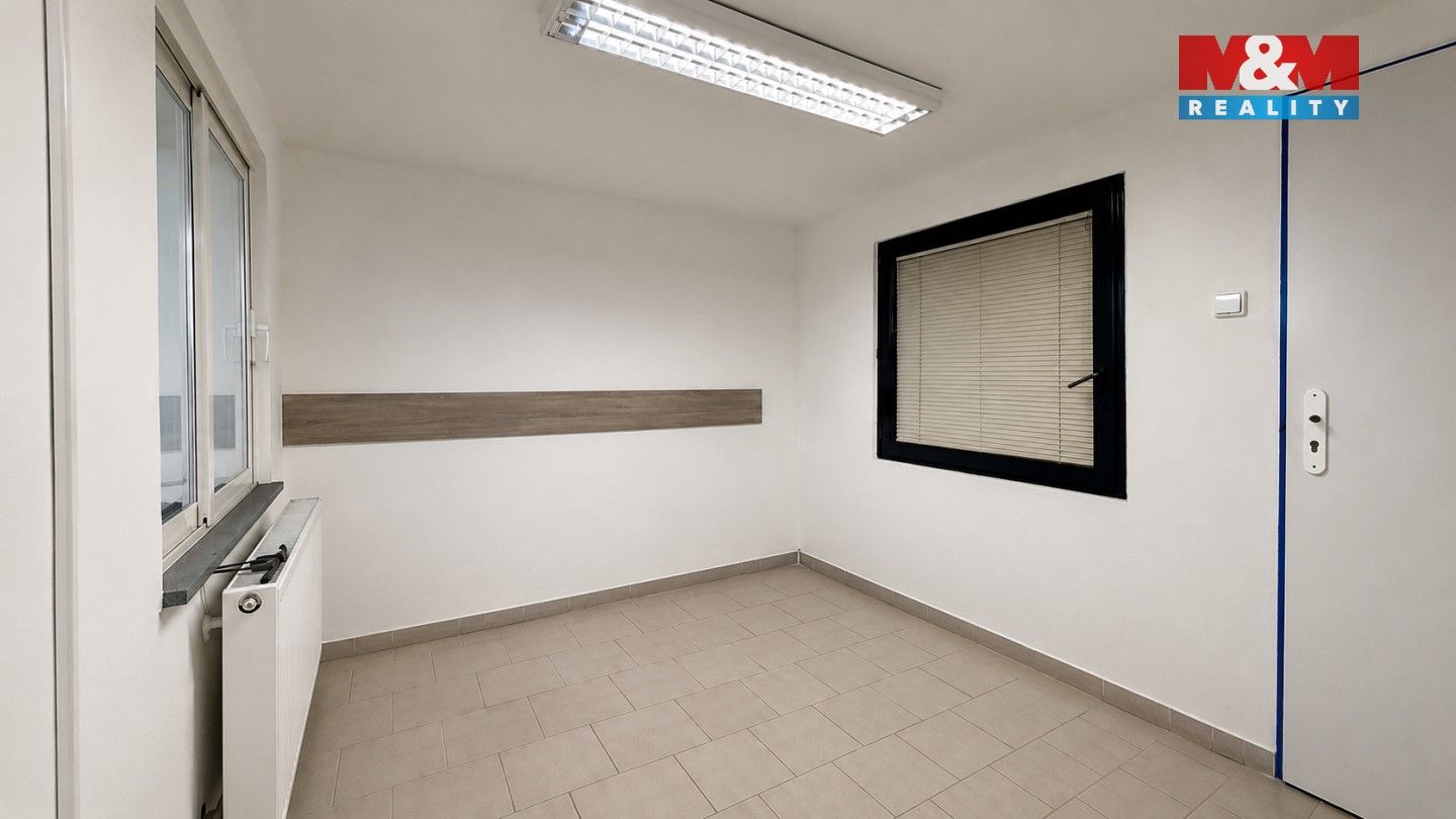 Pronájem komerčního prostoru 126 m² - foto 4