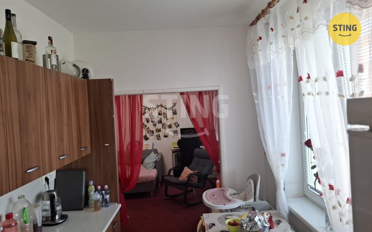 Pronájem bytu 3+1 63 m² - foto 7