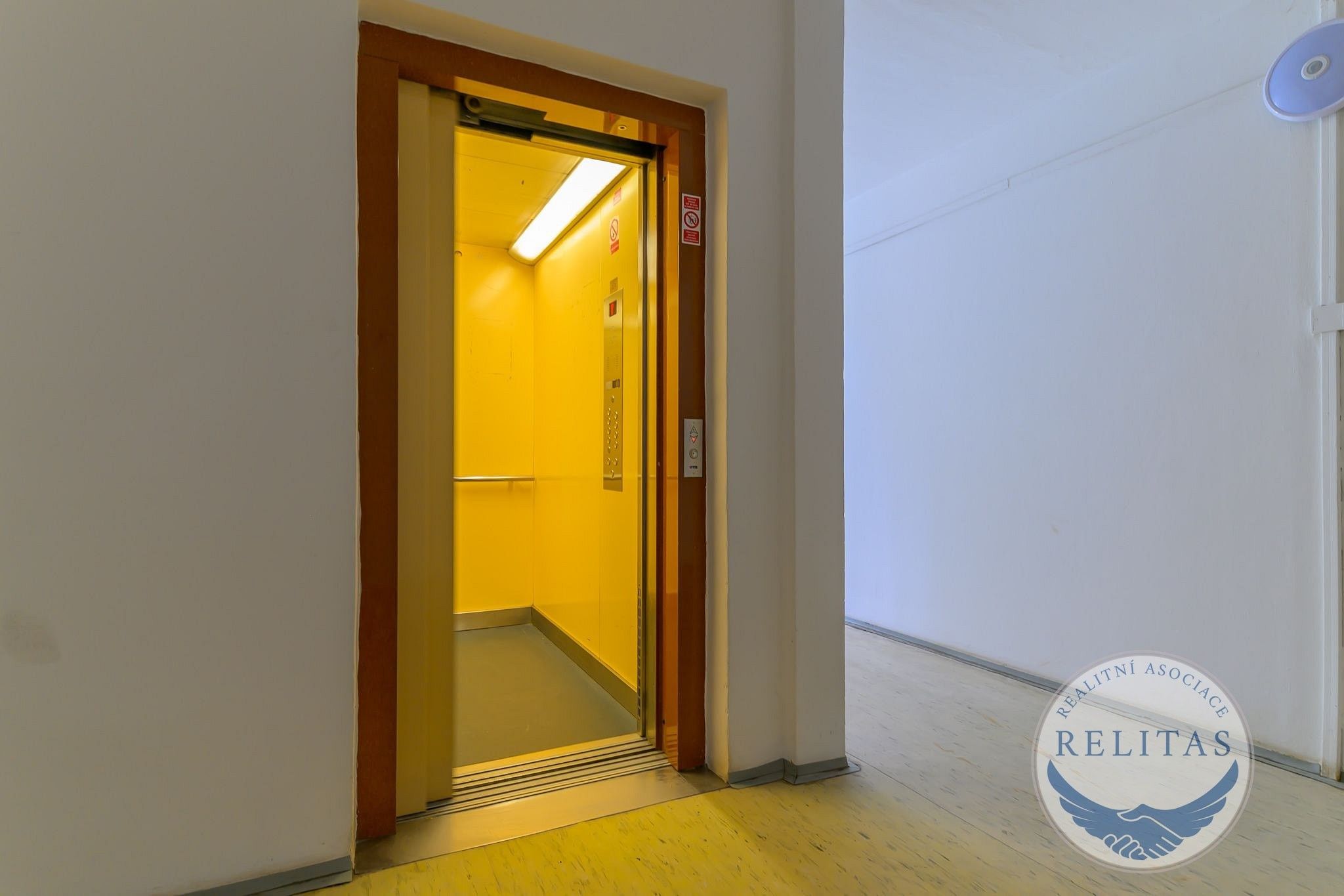 Pronájem bytu 3+kk 60 m² - foto 11