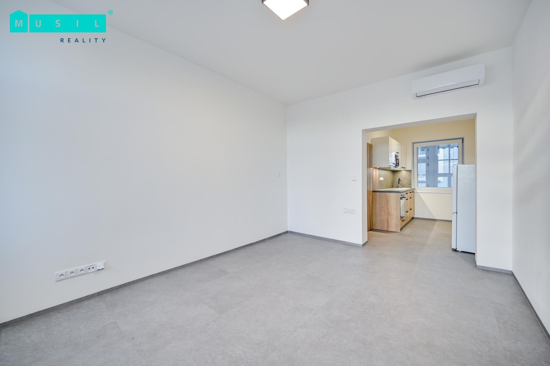 Prodej bytu 1+1 35 m² - foto 5