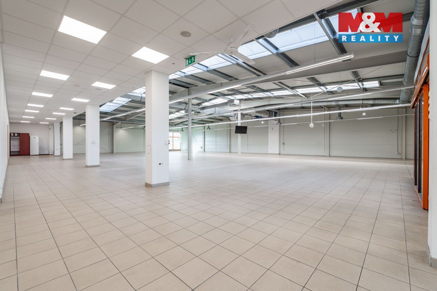 Prodej komerčního prostoru 1224 m² - foto 8