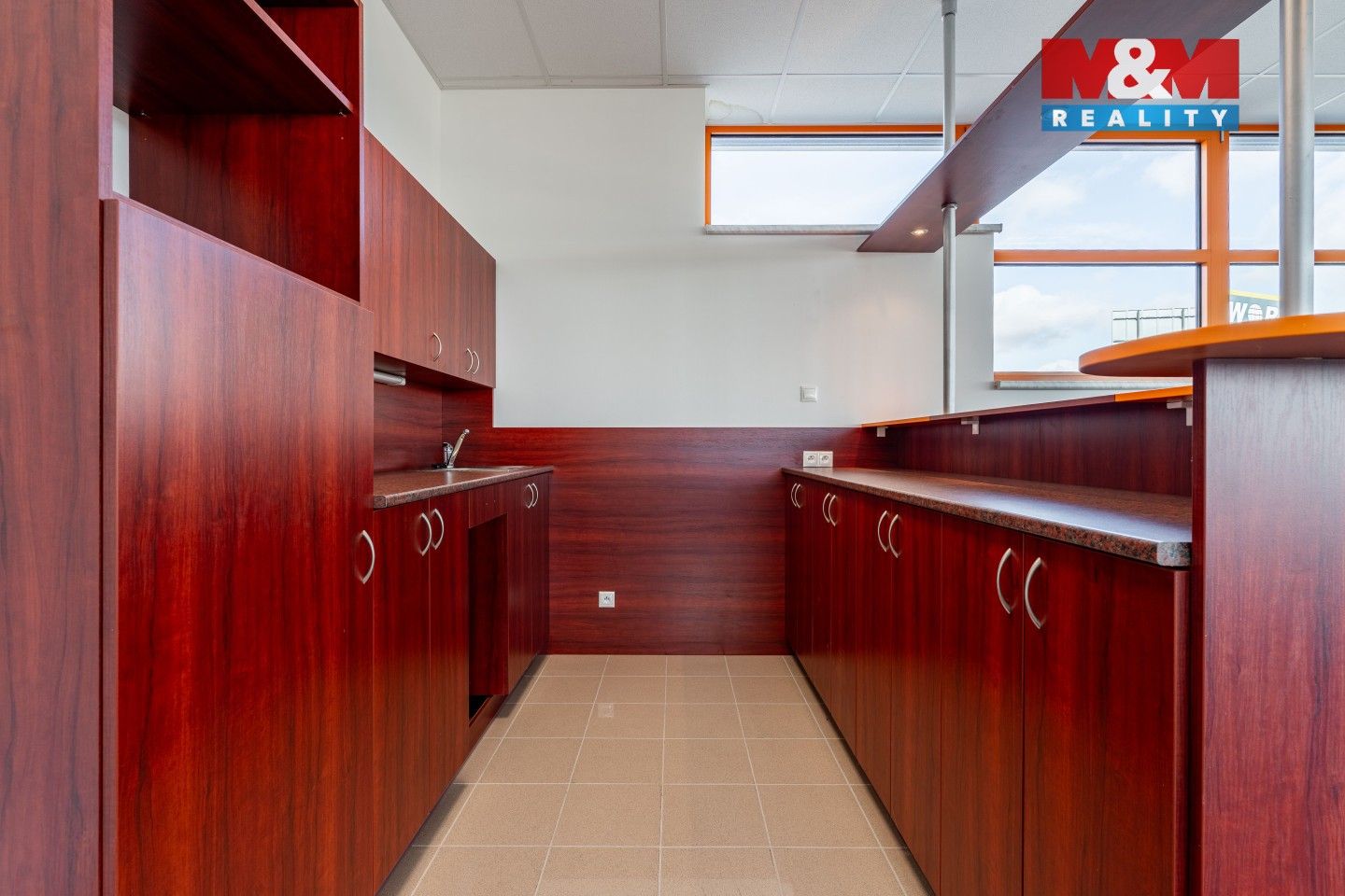Prodej komerčního prostoru 1224 m² - foto 16