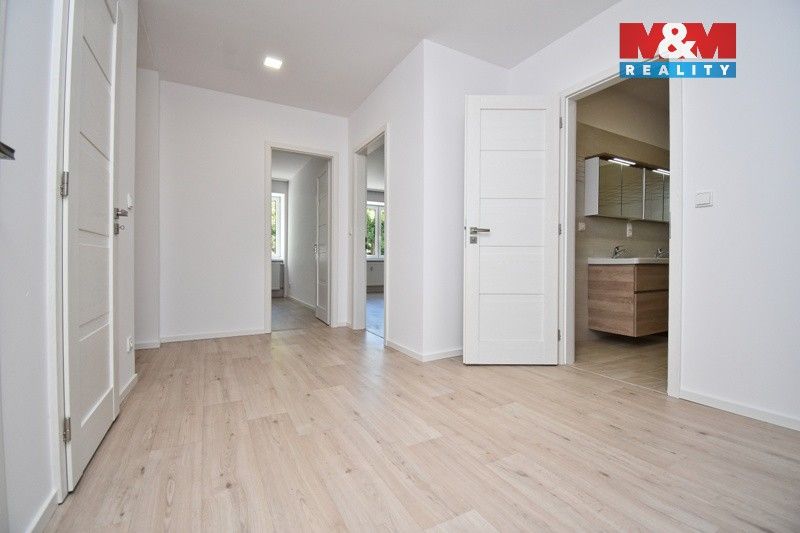 Pronájem bytu 3+1 97 m² - foto 6