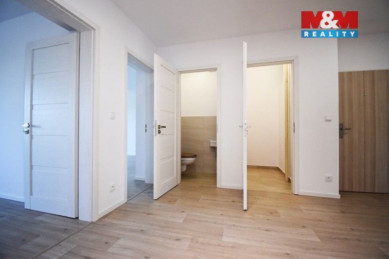 Pronájem bytu 3+1 97 m² - foto 7