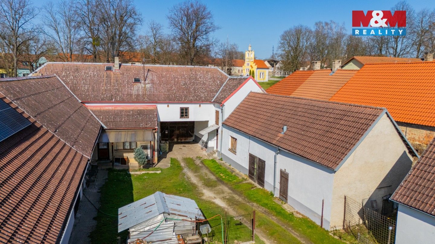 Prodej nemovitosti 195 m² - foto 7
