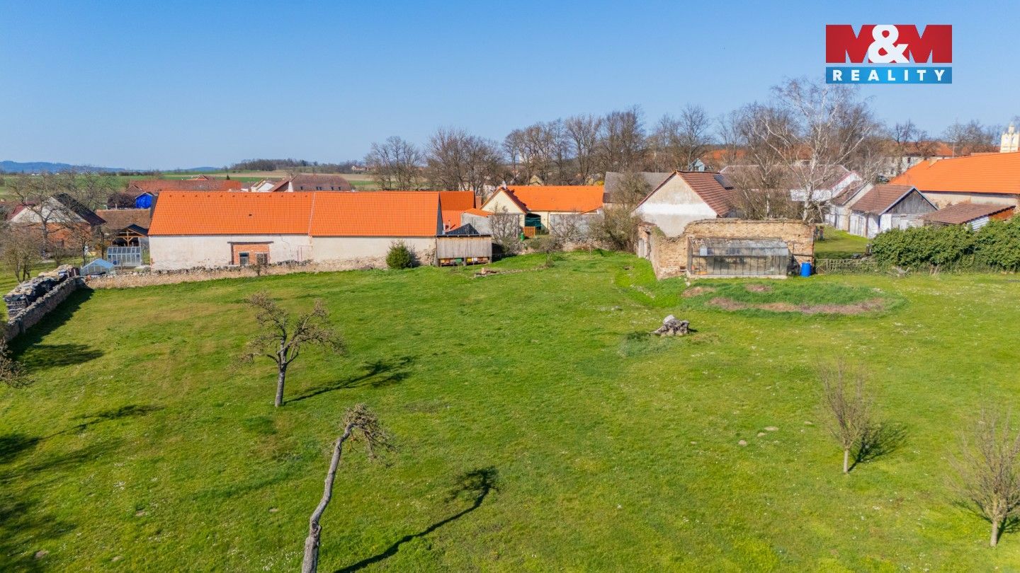 Prodej nemovitosti 195 m² - foto 13