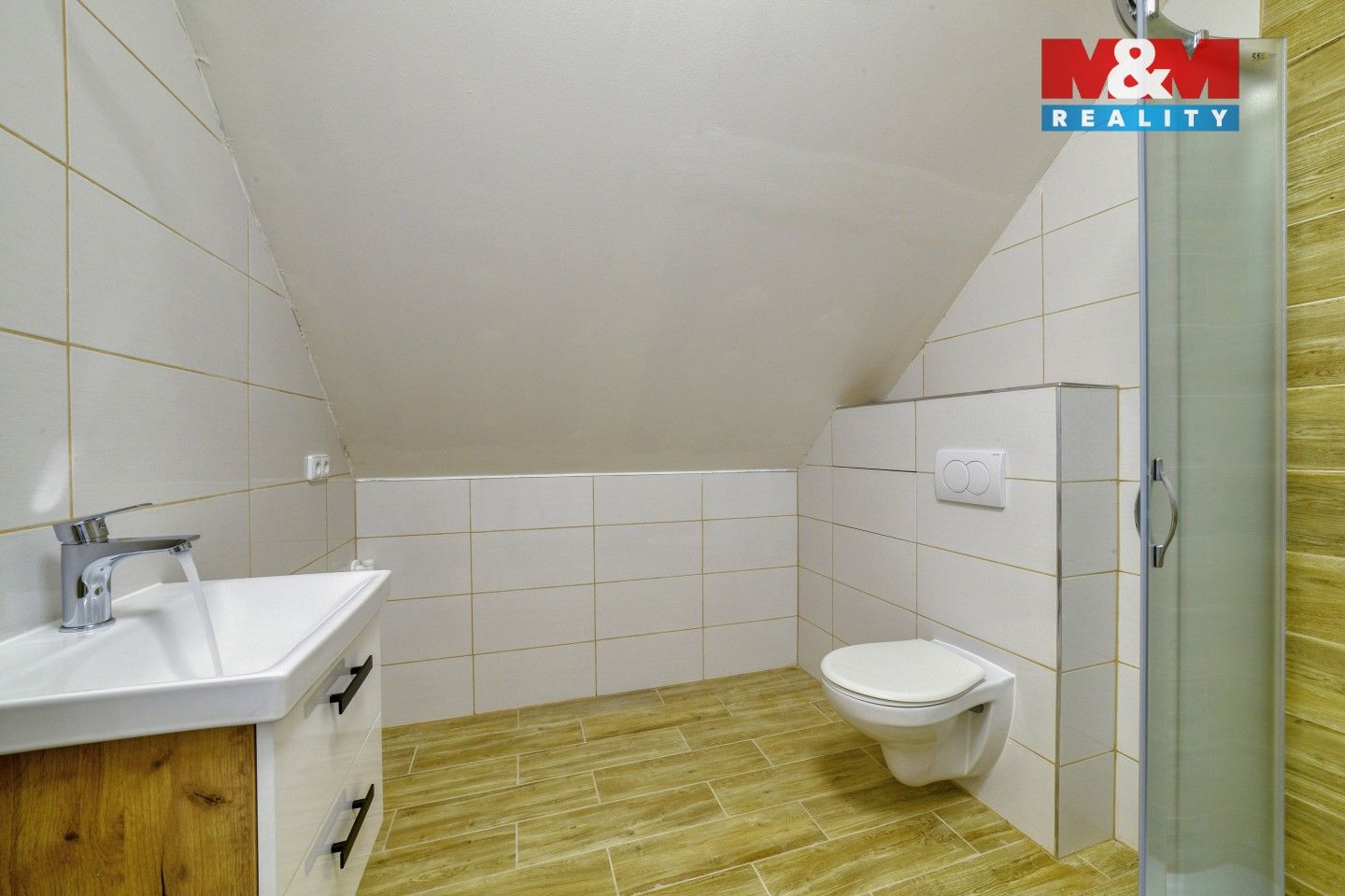 Pronájem bytu 3+kk 74 m² - foto 8