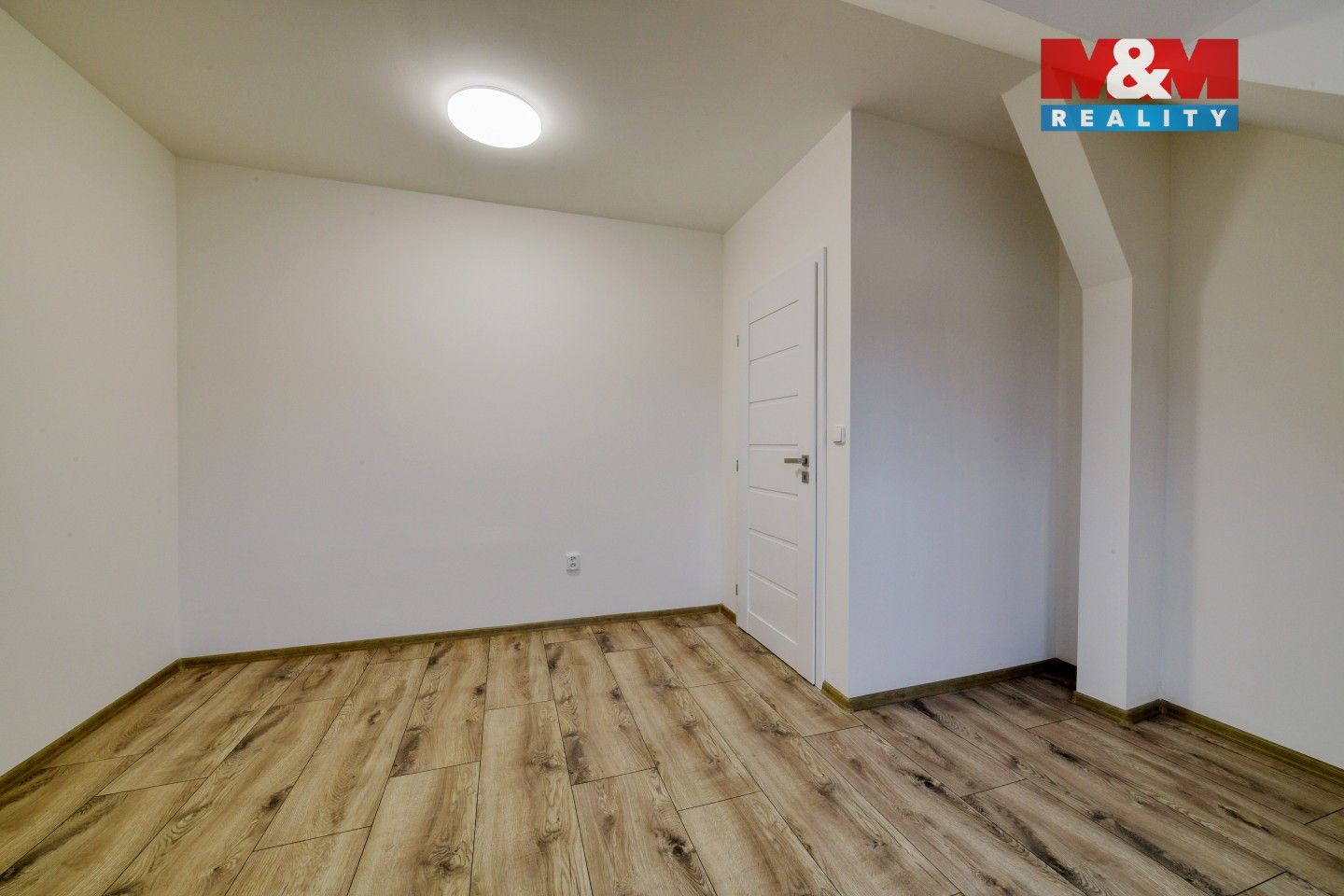 Pronájem bytu 3+kk 74 m² - foto 18
