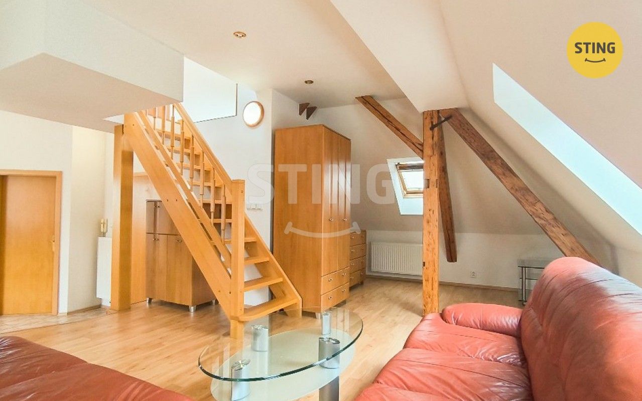 Pronájem bytu 100 m² - foto 3