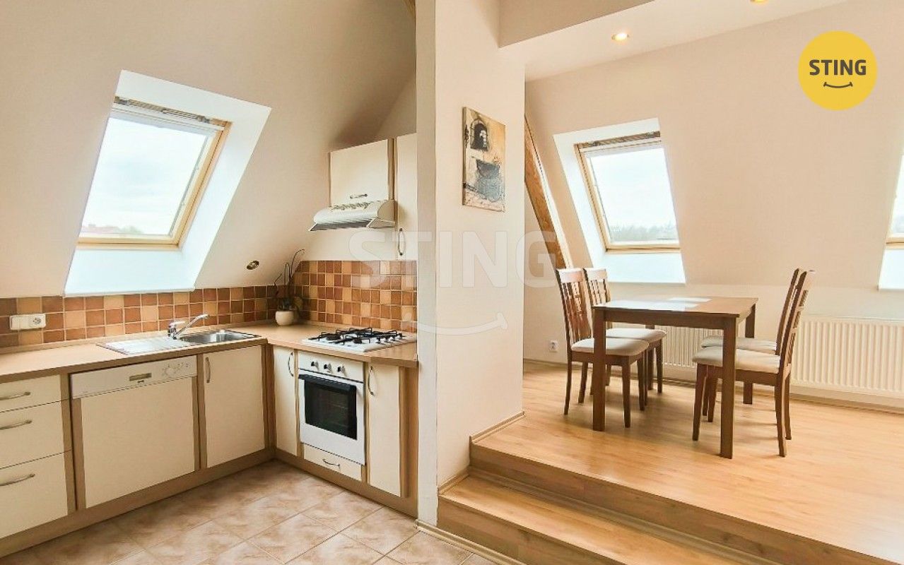 Pronájem bytu 100 m² - foto 5