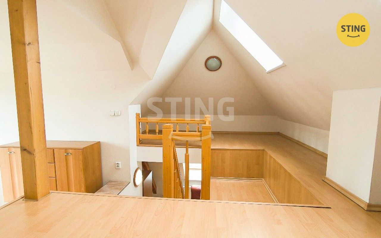 Pronájem bytu 100 m² - foto 8
