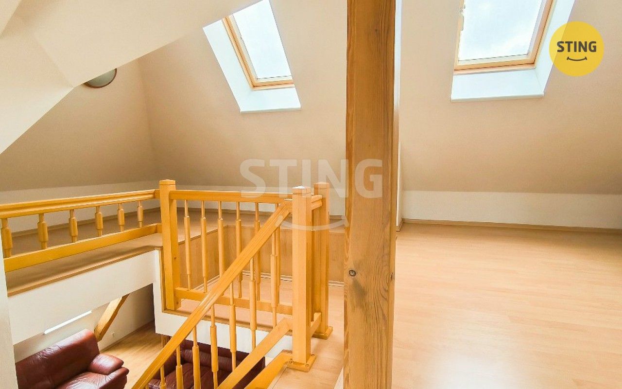 Pronájem bytu 100 m² - foto 10