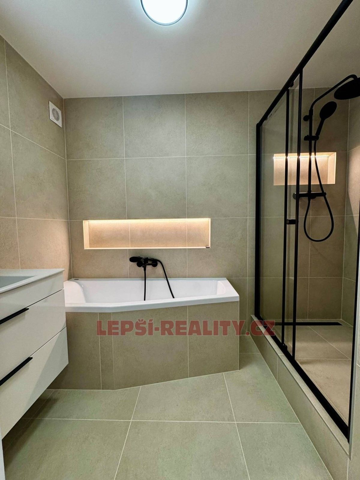 Prodej bytu 3+kk 74 m² - foto 4