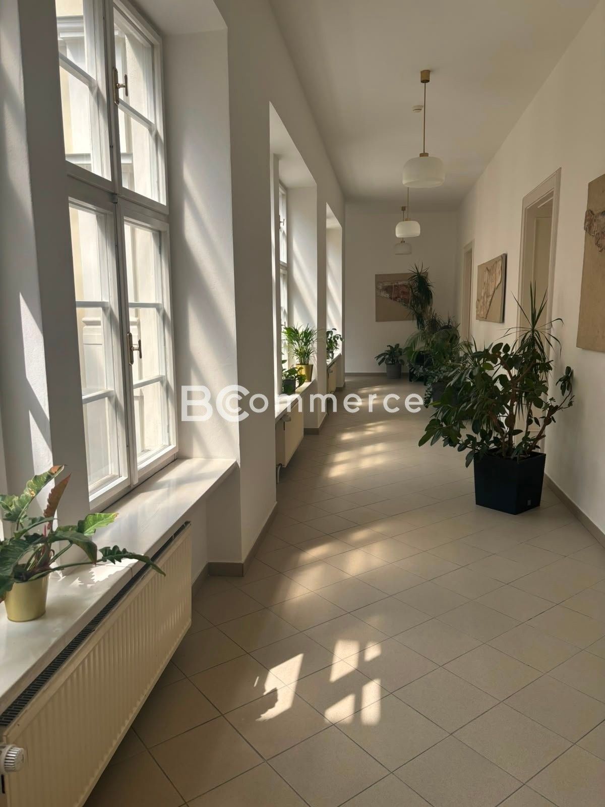 Pronájem komerčního prostoru 67 m² - foto 9