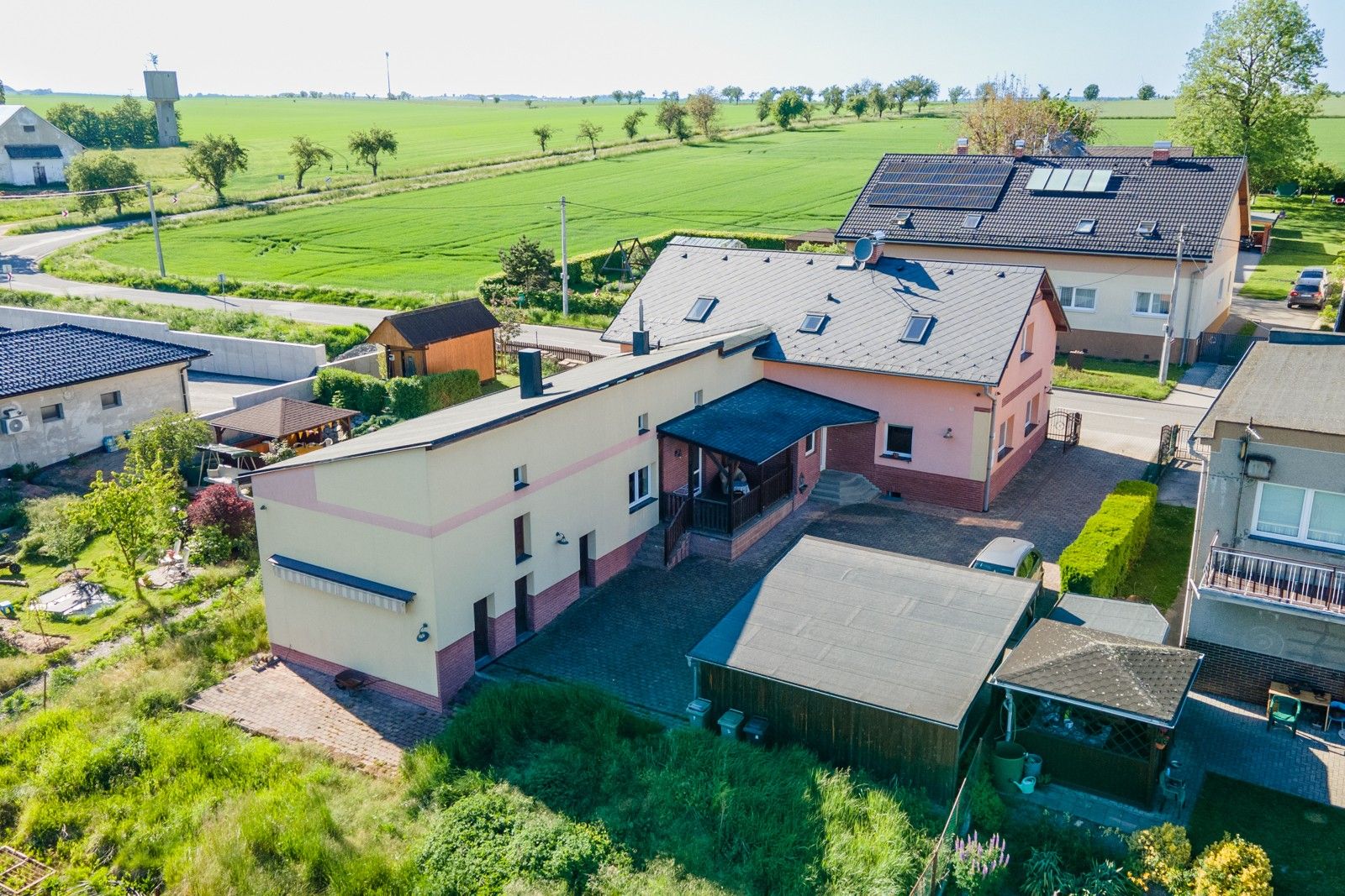 Prodej domu 450 m² - foto 2