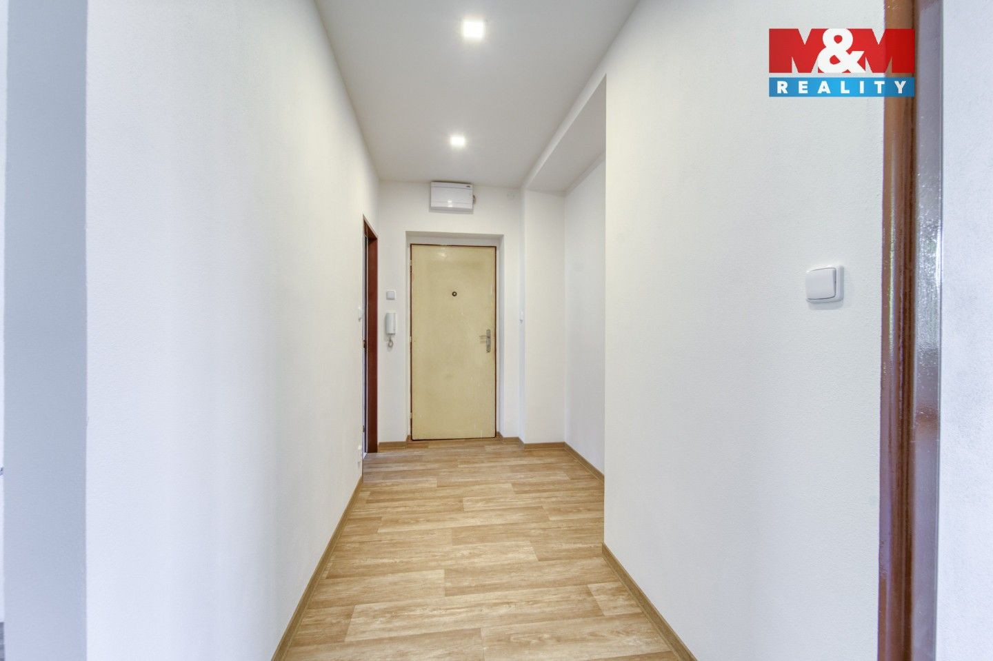 Pronájem bytu 2+1 60 m² - foto 10