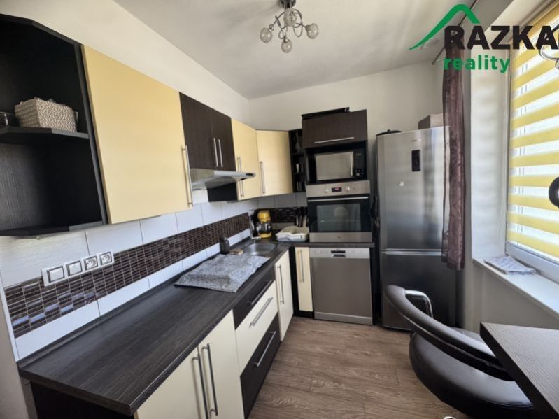 Pronájem bytu 3+1 69 m² - foto 5